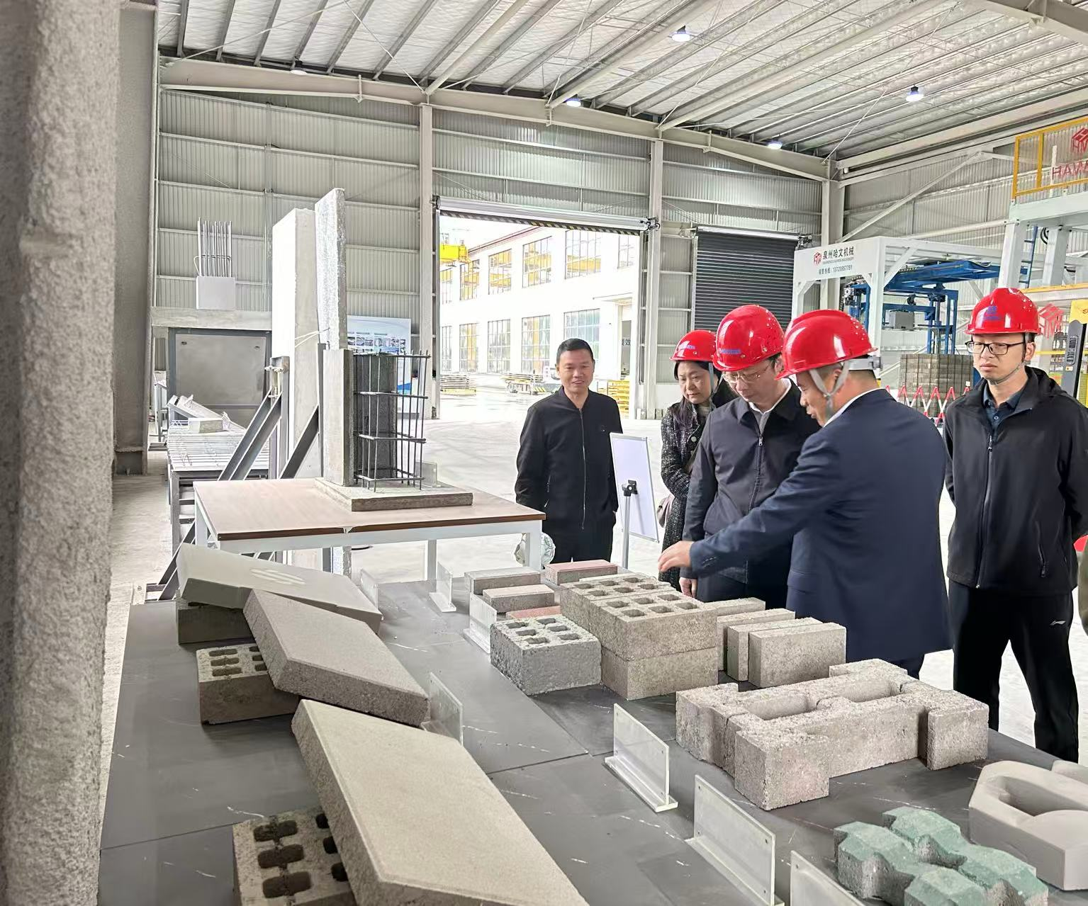 省散墙办开展新型墙材企业质量提升帮扶活动