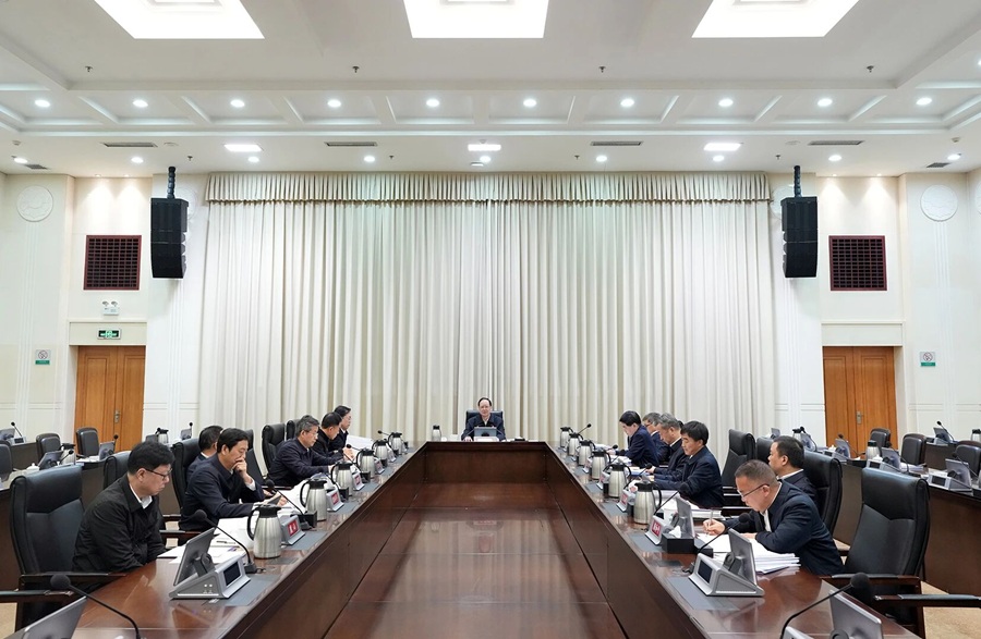 省政府党组部署开展树立和践行正确政绩观学习教育