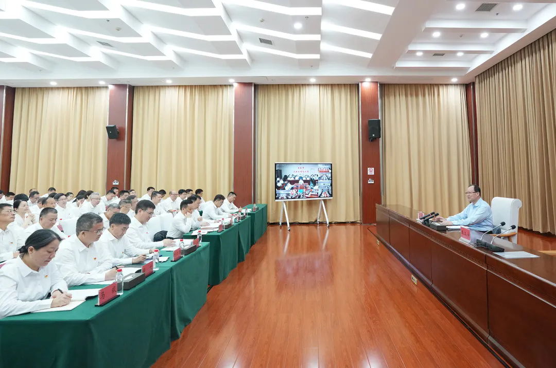 毛伟明在省工业和信息化厅讲授树立和践行正确政绩观学习教育专题党课