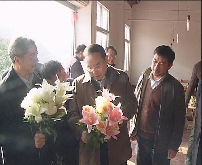 省委副书记梅克保四进扶贫山区检查指导工作